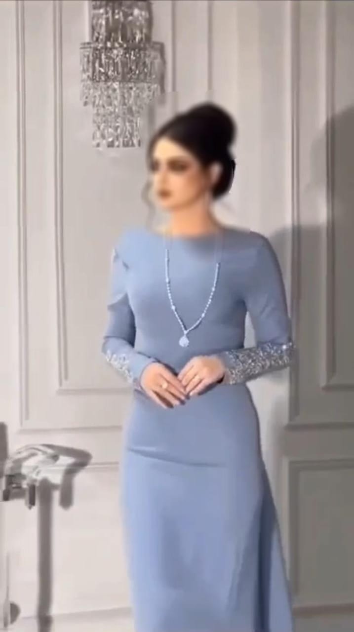 فستان سهرة طويل باللون السماوي أفضل فساتين جدة