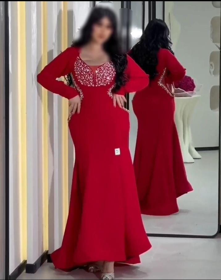 فستان سهرة فخم باللون الأحمر أرقي فساتين مكة