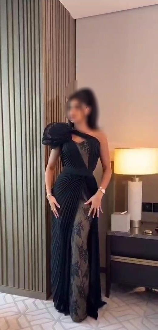 فستان سهرة فخم باللون الأسود أرقي فساتين مكة